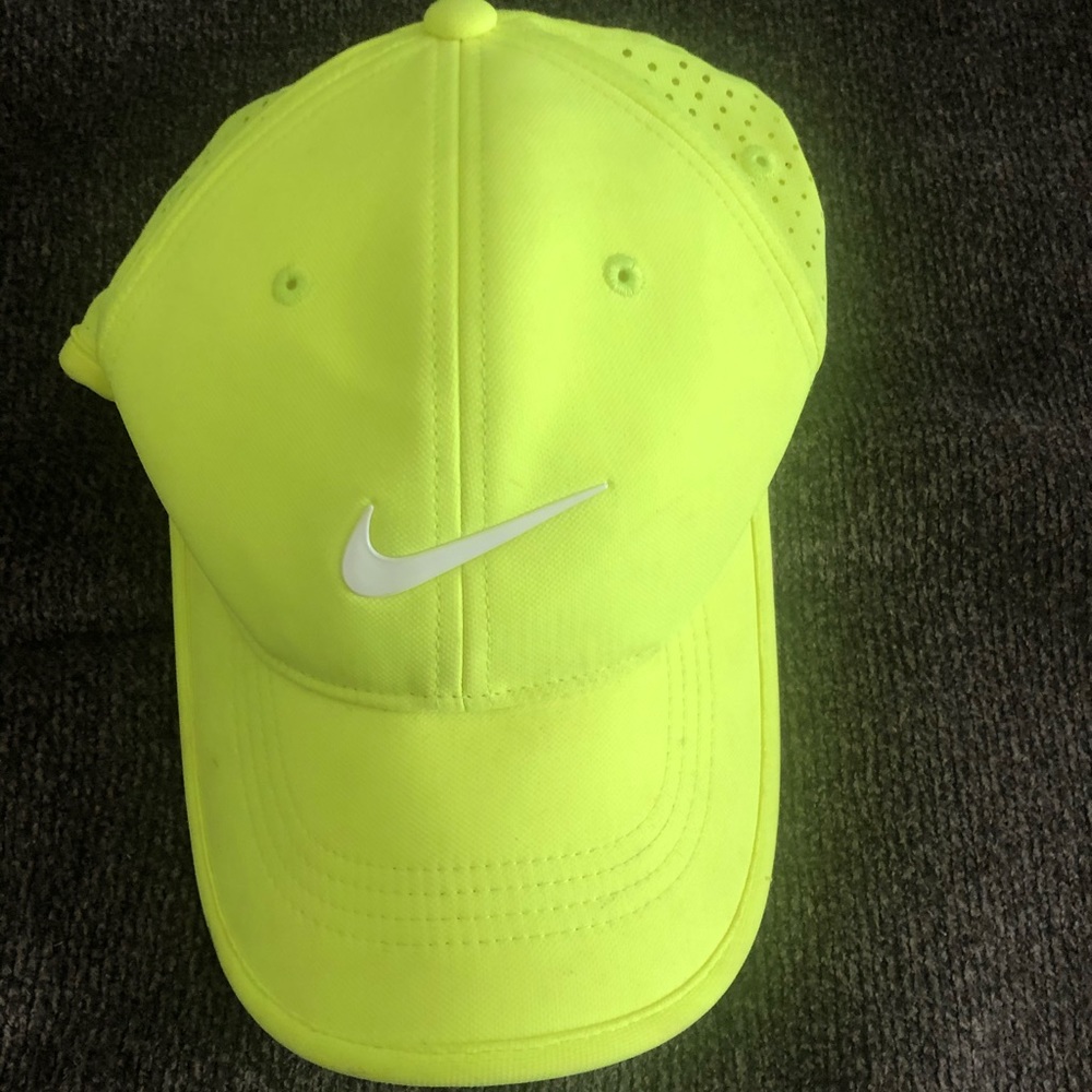 Womens adjustable Nike Golf hat